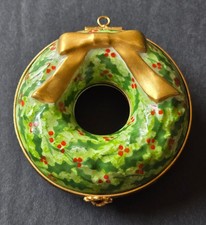 Limoges Artoria Christmas Wreath Ornament Trinket Box Peint Mein Hand Painted picture