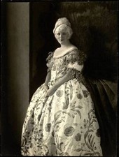 French actress Alice Delysia in costume of white powdered wig of 1930s Old Photo picture