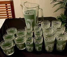Vintage Jeannette Glass Pitcher/Set 17 Glasses 