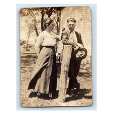 Antique 1910s Photo Couple Outdoors Fashion Edwardian Real Photo Snapshot picture