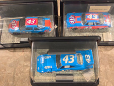 Franklin Mint 1/24 Scale Die-Cast Collectibles Set of 3 Richard Petty picture