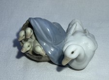 Vintage 1974 LLADRO, Duck w Ducklings Retired Porcelain Figurine, #4895, 3.75” picture