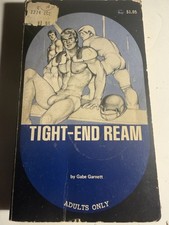 TIGHT-END TEAM - 1974 GABE GARNETT -SURREY HIS69 VINTAGE PULP NOVEL GAY INTEREST picture