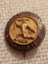 Vintage 1950s Foundation College Dumaguete President's Honor Pin Medal picture
