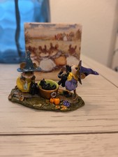 Wee Forest Folk Kitty Klean-up Special Retired Only Made For 1  Month picture