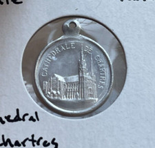 ND Cathedrale de Chartres Religious Pendant  bg picture