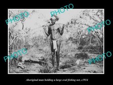 OLD POSTCARD SIZE PHOTO OF ABORIGINAL MAN WITH A FISHING NET c1914 picture