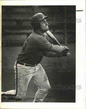 1980 Press Photo Baseball Player Gregg Battistella of Holy Cross Swings Bat picture