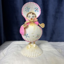 Vintage MCM Older Seashell Lady Figurine Handmade Beach Souvenir Bonnet Purse 4” picture