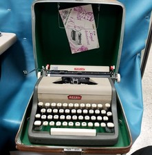 VTG 1956 Royal Aristocrat Portable Manual Typewriter w Hardshell Case picture