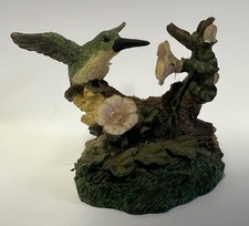 Vintage hand-painted resin ruby-throated hummingbird figurine picture