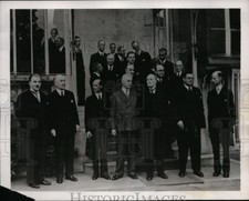 1939 Press Photo Diplomats of Oslo Group Representing Many Countries Meets picture