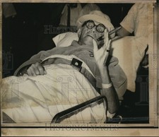 1974 Comedian George Burns 79 In Los Angeles Hospital 9X8 Historic Vintage Photo picture