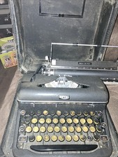 Vintage 1941 Royal Quiet De Luxe Portable Typewriter Gloss Glass Keys Black W/ C picture