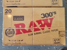 😎 RAW 1 1/4 300's CLASSIC NATURAL UNREFINED ROLLING PAPERS FULL BOX = 20 PACKS picture