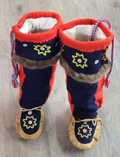 VINTAGE NATIVE AMERICAN MOCCASIN BOOTS WOOL BEADWORK FUR MUKLUKS picture