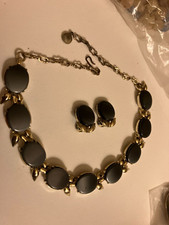 VINTAGE ESTATE DEMI THERMOSET NECKLACE AND CLIP ON EARRINGS picture