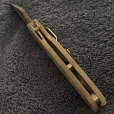 Spyderco Paramilitary 2  Exclusive M4 , Jade,  Age patina on blade  Factory edge picture