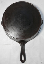 VINTAGE “WAGNER” ARCH LOGO CAST IRON SKILLET NO.8 HEAT RING 1RST SERIES picture