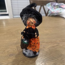 2015 Annalee Halloween 9 Inch Witch Doll Trick Or Treat Spider In Basket picture