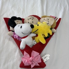 Snoopy and The Peanuts Gang Plush Bouquet Stuffed Animal New with Tags picture
