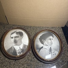 VTG ANTIQUE WOOD PHOTO FRAMES OVAL CARVED Matted PHOTOS 15X12.5