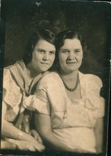 Old Vintage Photo PAIR DUO AFFECTIONATE WOMEN SNAPSHOT PICTURE PHOTOGRAPH picture