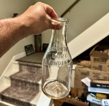 Hagerstown Dairy Company Emb Qt Milk Bottle Hagerstown MD Maryland Ca 1948 Nice picture