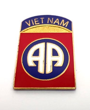 82nd Airborne Division Vietnam Lapel Pin Hat Tie Tack Fort Bragg All the Way picture