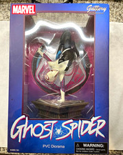 Diamond Select Toys Marvel Gallery Diorama Ghost-Spider Gwen Stacy PVC 11 Inch picture