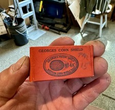 George’s Corn Shield Middle Toes Washington DC Antique Advertising Box 1930s Era picture