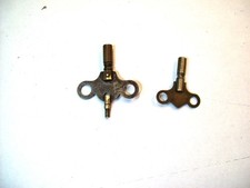 pair (2)  DOUBLE END CLOCK KEY GILBERT ANSONIA SETH THOMAS Keys picture