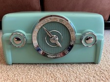 Crosley 10-139 Vintage 1950's AM Radio Mint Green w/blue tooth player picture