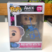 Funko Pop Disney Alice in Wonderland Mad Hatter with Tea #1770 SIGNED picture