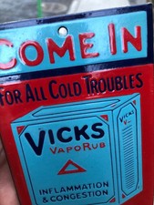 VINTAGE NOS GRAPHIC c1930 PORCELAIN ENAMEL “VICKS VAPORUB” DOOR PUSH PLATE picture