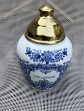 Delaware Delft ROYAL GOEDEWAAGEN SMALL TOBACCO JAR. MADE IN HOLLAND picture
