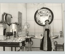 Lady Hamilton's FOLIE Bathroom ANTIQUES FAIR Paris c.1950s Photo GIANCARLO BOTTI picture