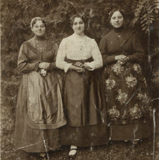 Antique 1910s Photo Women Traditional Hungarian Ethnic Folk Costume Dress picture