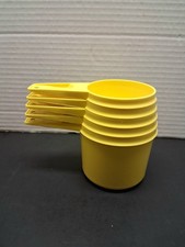 Vintage Tupperware Yellow 6 Measuring Cups Set 1/4 1/3 1/2 2/3 3/4 1 Cup  picture