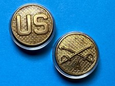 CIRCA 1926-1937, U.S. AND A TROOP, CAVALRY, COLLAR DISKS TYPE II, ENLISTED picture
