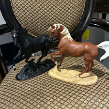 Franklin Mint Porcelain Horse Figurines 2pc Set Black Beauty & My Friend , picture
