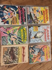 Wonder Woman 5 Comic Lot picture