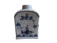 Antique 18thC Blue Fluted Porcelain Tea Caddy Unmarked Strawflower Ribbed picture
