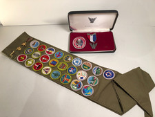 Vintage 1980's BOY SCOUTS OF AMERICA SASH W/ PATCHES & EAGLE SCOUT PIN & PATCH picture
