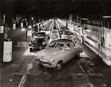 1947 STUDEBAKER Factory ASSEMBLY LINE Classic Car Poster Photo 11x17 picture