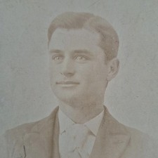 Antique Photo Cabinet Card Handsome Young Man Buchnell Illinois c. 1897-1905 picture