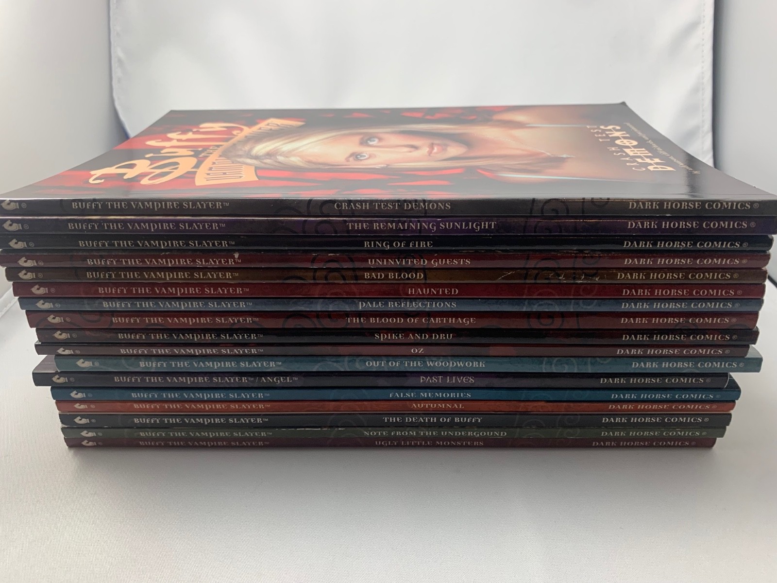 MASSIVE LOT of 17 BUFFY THE VAMPIRE SLAYER TPBs - Dark Horse Classic BVTS
