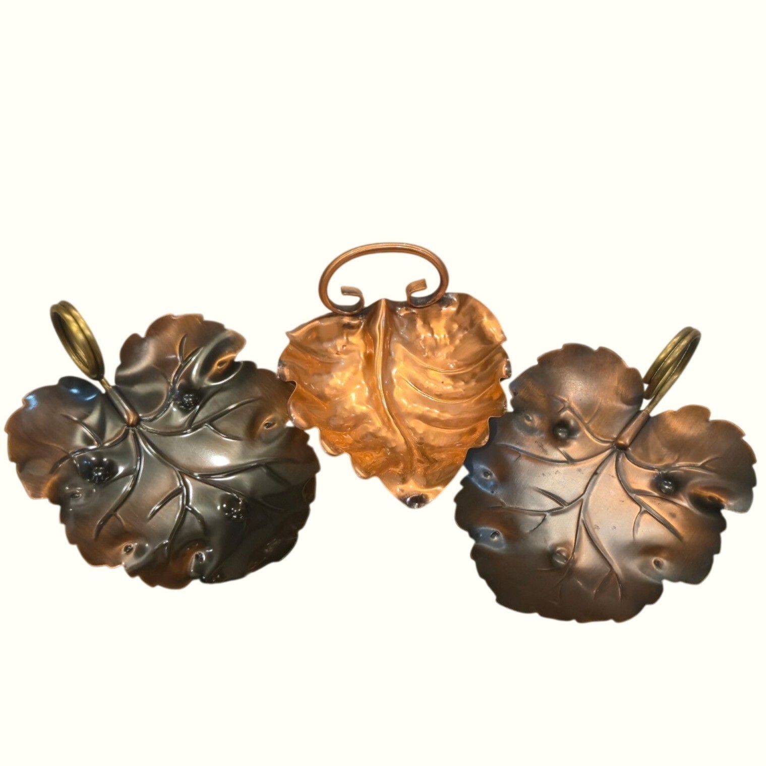 Vintage Coppercraft Guild Hammered trinket dish Leaf 3pc Set mini trays