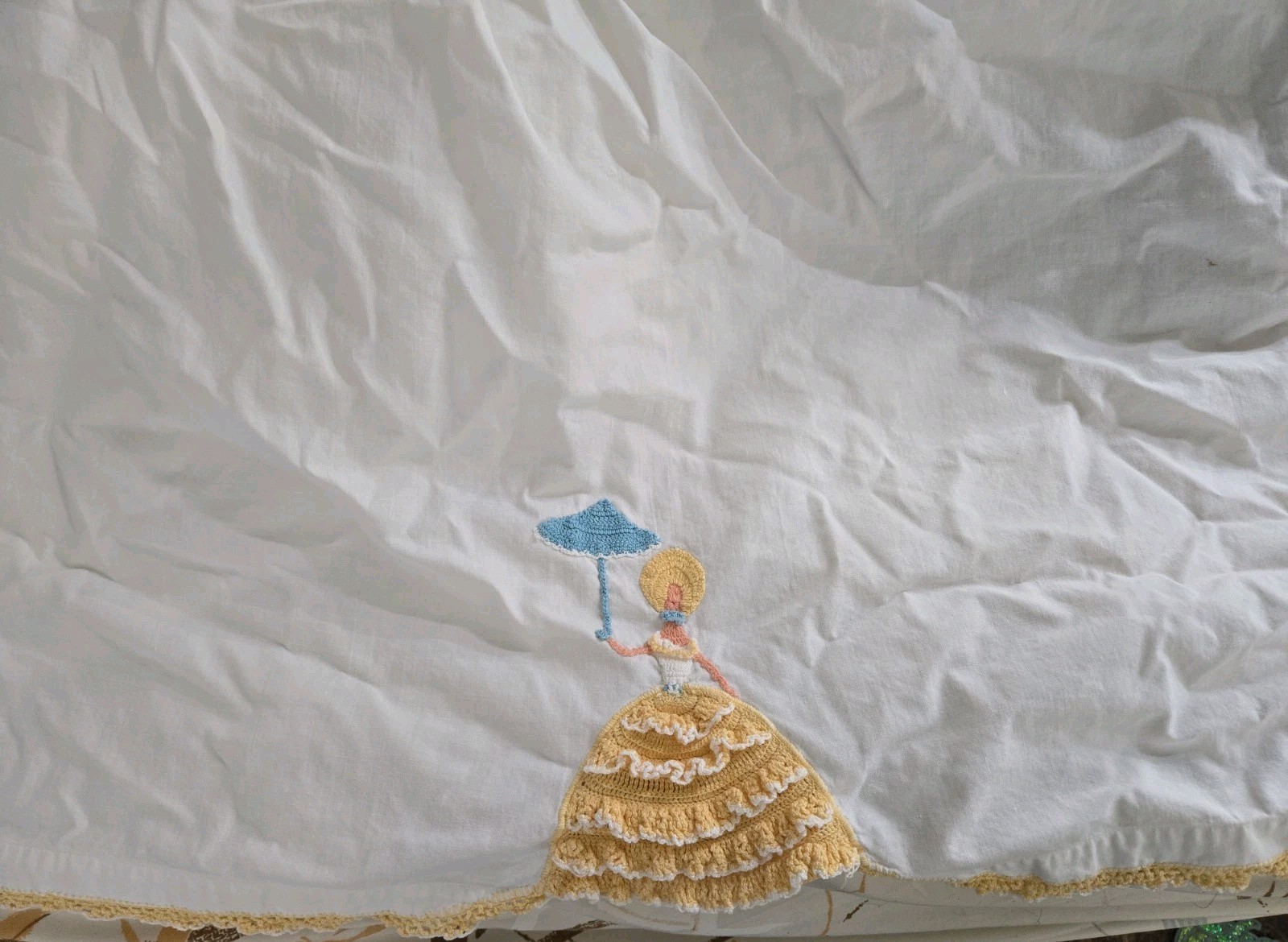 Vtg Set 2 Twin Sheets1 Pillowcase Embroidered Lady Crochet Edge 