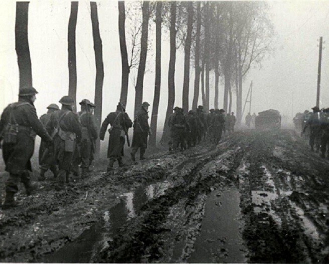 British Soldiers on Muddy Road in the Netherlands WWII WW2 8x10 Photo 972a